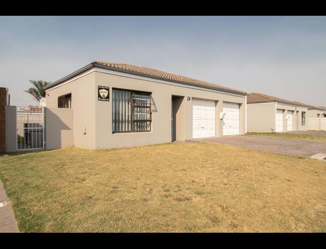 3 BEDROOM TOWNHOUSE FOR SALE IN VIKING VILLAGE